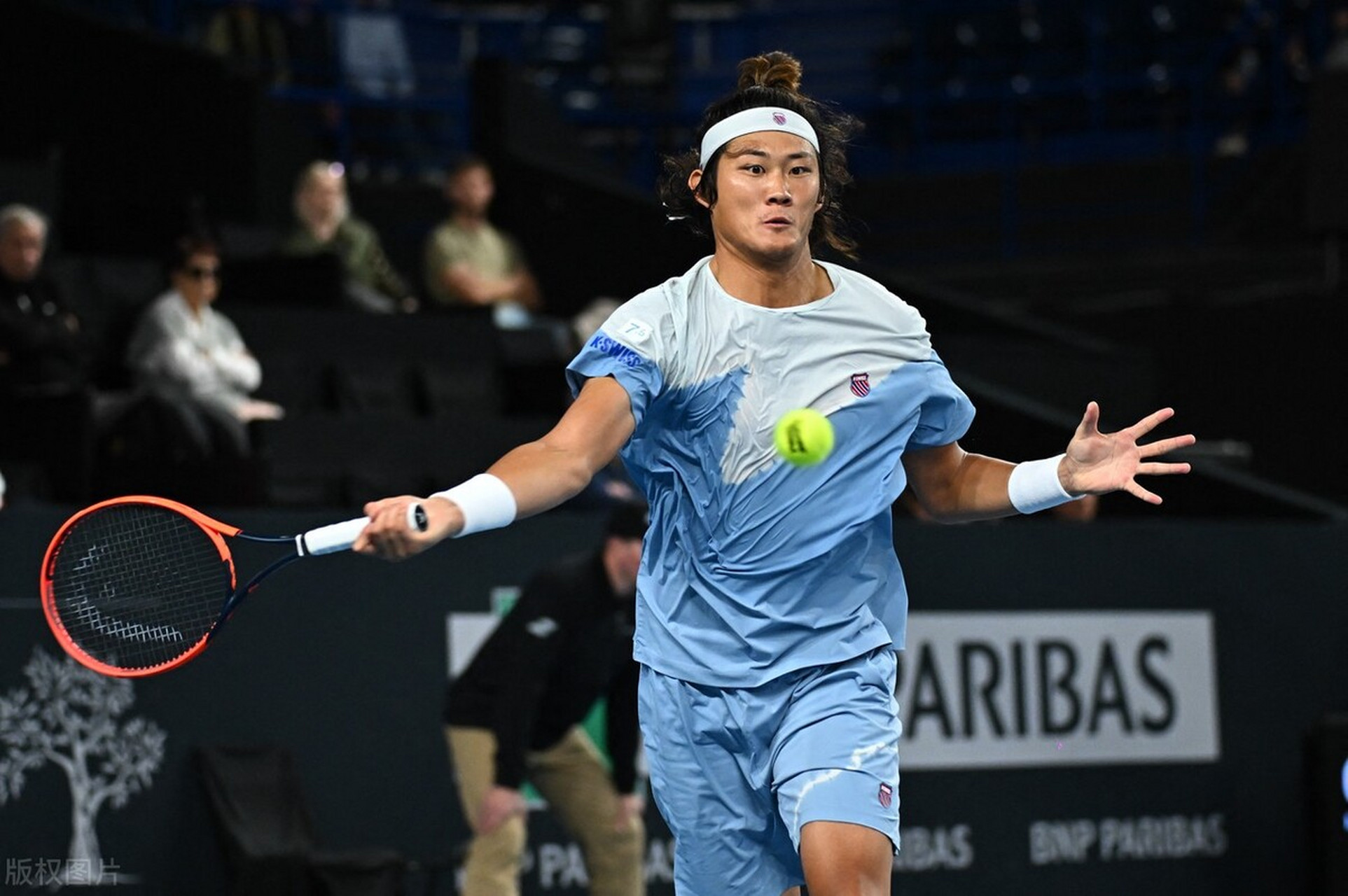 浙江稠州今晨强势反弹国际比赛日广东宏远遗憾出局，现场解说直呼：里程碑夜勒沃库森复出首秀